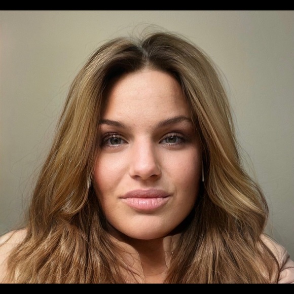 Meet your Posher, Stacie - Picture 1 of 1